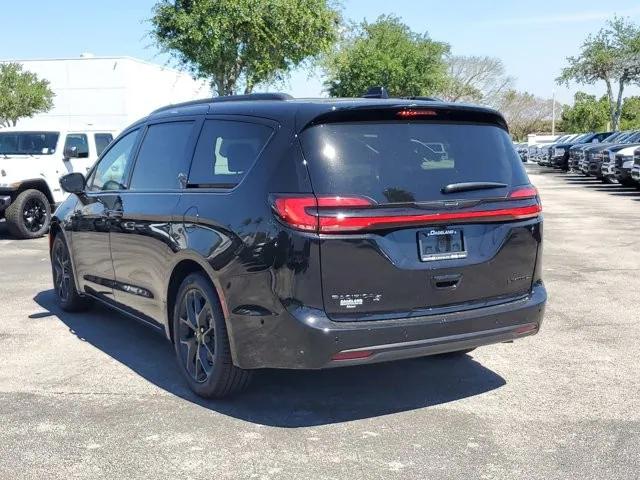 2024 Chrysler Pacifica PACIFICA LIMITED