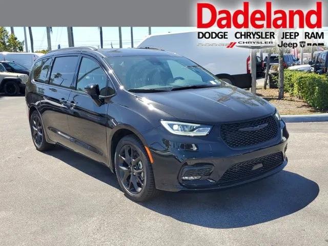 2024 Chrysler Pacifica PACIFICA LIMITED