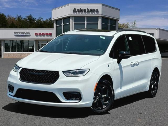 2024 Chrysler Pacifica Hybrid PACIFICA PLUG-IN HYBRID PREMIUM S APPEARANCE