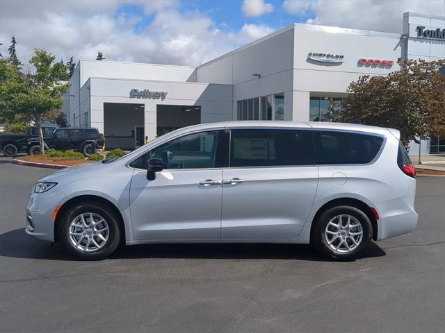 2024 Chrysler Pacifica PACIFICA TOURING L