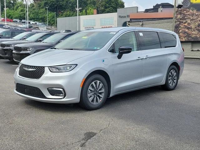 2024 Chrysler Pacifica Hybrid PACIFICA PLUG-IN HYBRID SELECT