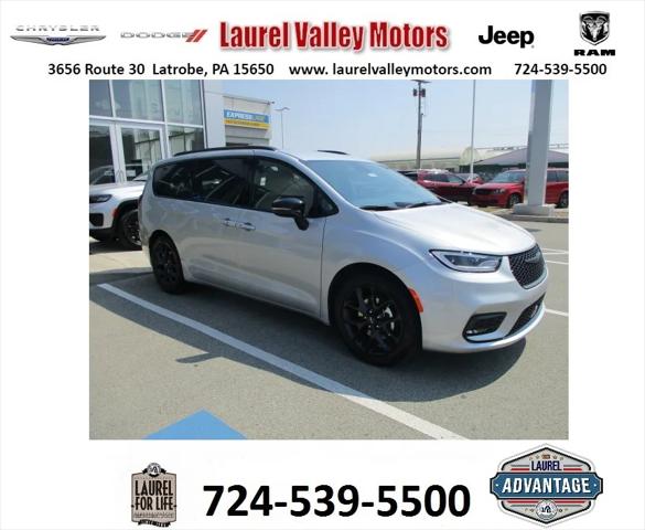 2024 Chrysler Pacifica PACIFICA TOURING L