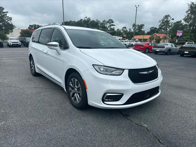 2024 Chrysler Pacifica Hybrid PACIFICA PLUG-IN HYBRID PINNACLE