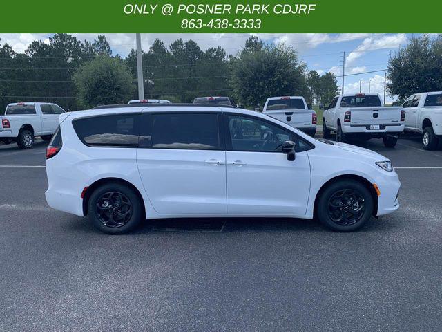 2024 Chrysler Pacifica Hybrid PACIFICA PLUG-IN HYBRID PREMIUM S APPEARANCE