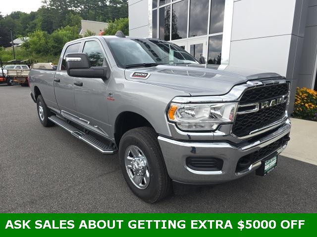 2024 RAM Ram 3500 RAM 3500 TRADESMAN CREW CAB 4X4 8 BOX