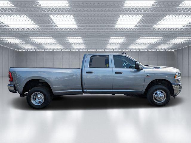 2024 RAM Ram 3500 RAM 3500 TRADESMAN CREW CAB 4X4 8 BOX