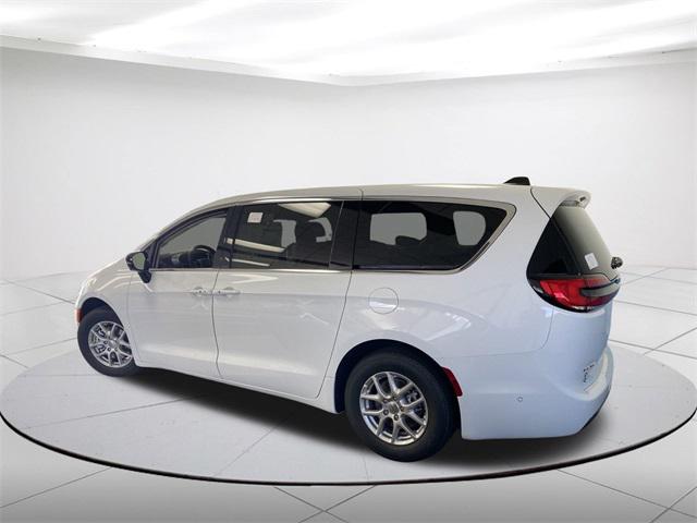 2024 Chrysler Pacifica PACIFICA TOURING L