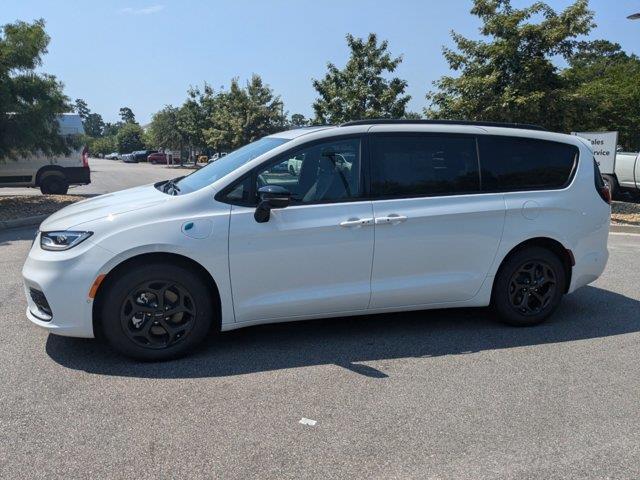 2024 Chrysler Pacifica Hybrid PACIFICA PLUG-IN HYBRID PREMIUM S APPEARANCE