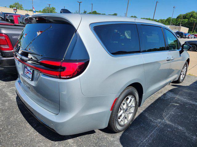 2024 Chrysler Pacifica PACIFICA TOURING L