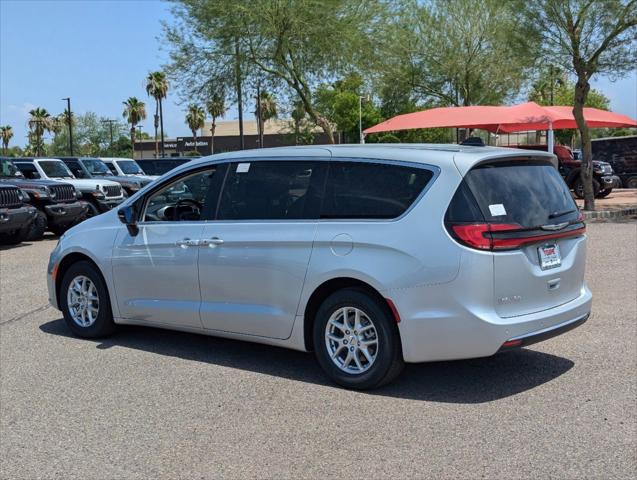 2024 Chrysler Pacifica PACIFICA TOURING L