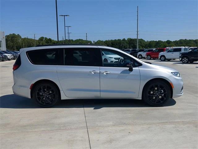 2024 Chrysler Pacifica PACIFICA LIMITED