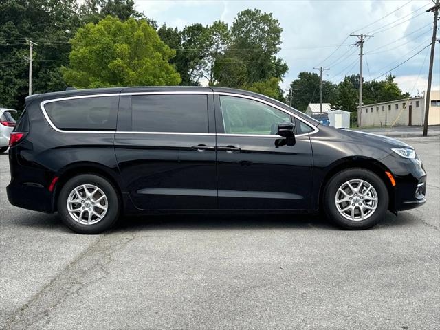 2024 Chrysler Pacifica PACIFICA TOURING L