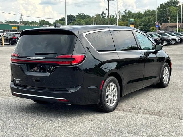 2024 Chrysler Pacifica PACIFICA TOURING L