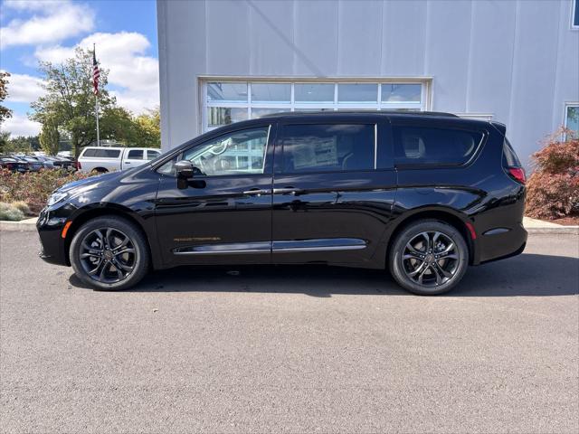 2024 Chrysler Pacifica PACIFICA TOURING L AWD