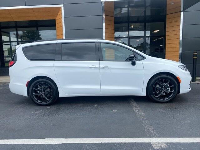 2024 Chrysler Pacifica PACIFICA LIMITED