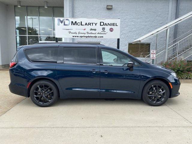 2024 Chrysler Pacifica PACIFICA LIMITED