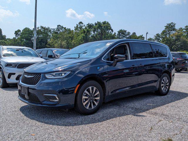 2024 Chrysler Pacifica Hybrid PACIFICA PLUG-IN HYBRID SELECT