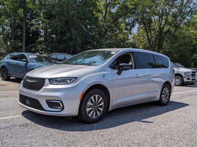 2024 Chrysler Pacifica Hybrid PACIFICA PLUG-IN HYBRID SELECT