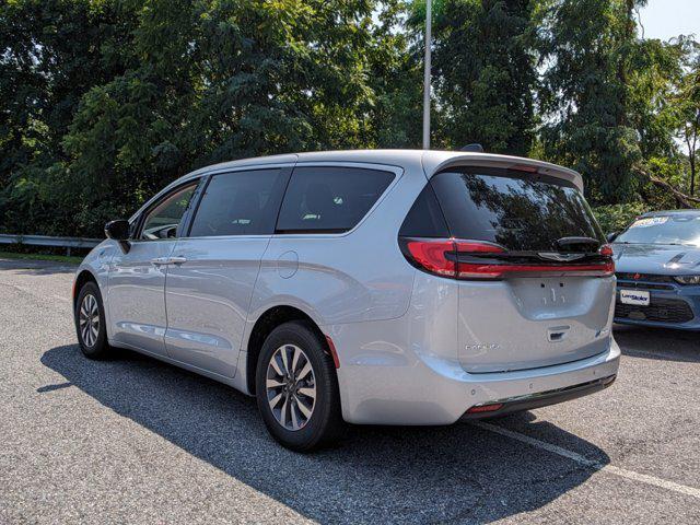 2024 Chrysler Pacifica Hybrid PACIFICA PLUG-IN HYBRID SELECT