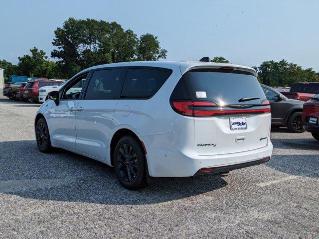 2024 Chrysler Pacifica Hybrid PACIFICA PLUG-IN HYBRID S APPEARANCE