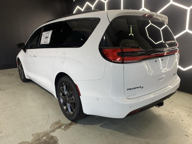 2024 Chrysler Pacifica PACIFICA LIMITED