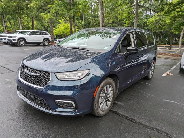 2024 Chrysler Pacifica Hybrid PACIFICA PLUG-IN HYBRID SELECT