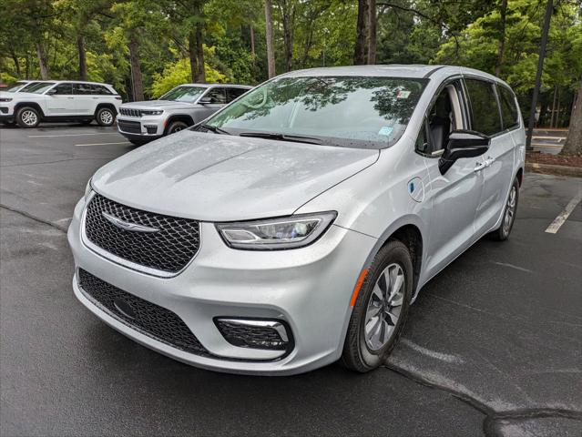 2024 Chrysler Pacifica Hybrid PACIFICA PLUG-IN HYBRID SELECT