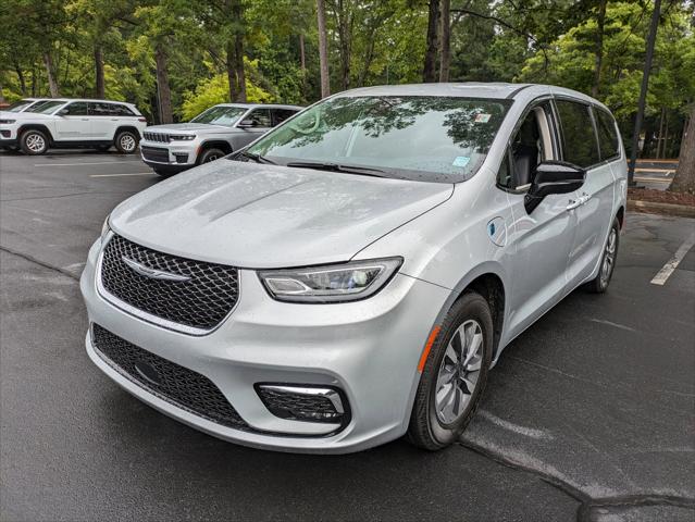 2024 Chrysler Pacifica Hybrid PACIFICA PLUG-IN HYBRID SELECT