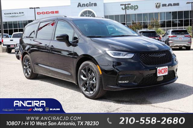 2024 Chrysler Pacifica PACIFICA TOURING L