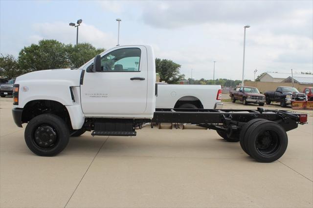 2024 Chevrolet Silverado 6500HD 1WT