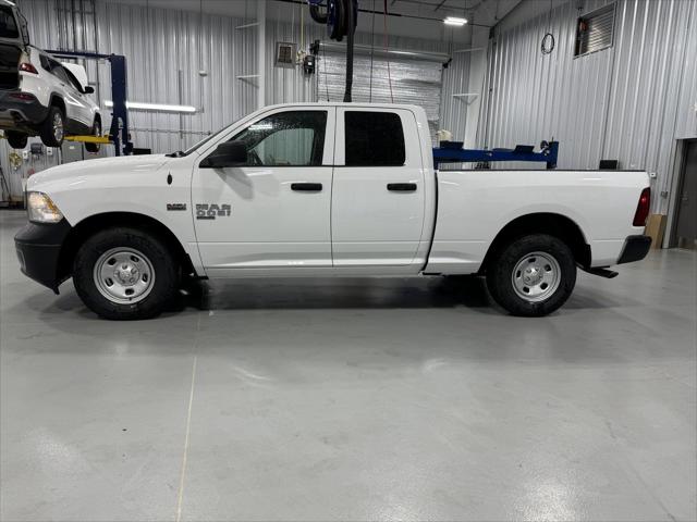 2024 RAM Ram 1500 Classic RAM 1500 CLASSIC TRADESMAN CREW CAB 4X4 57 BOX