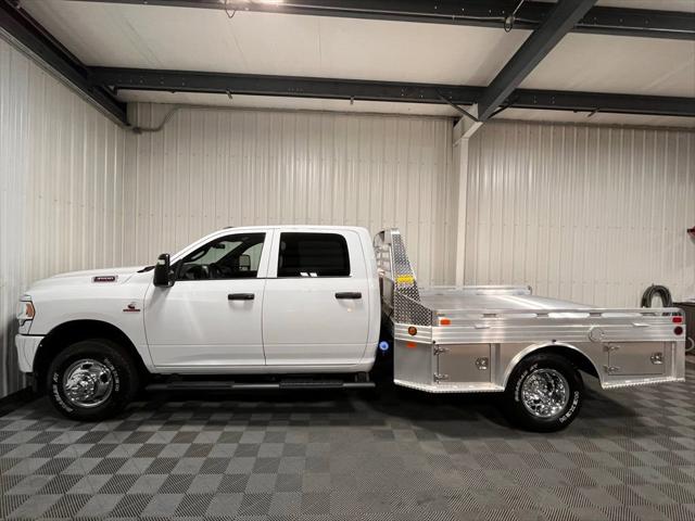 2024 RAM Ram 3500 Chassis Cab RAM 3500 TRADESMAN CREW CAB CHASSIS 4X4 60 CA 2024 RAM Ram 3500 Chassis Cab RAM 3500 TRADESMAN CREW CAB CHASSIS 4X4 60 CA