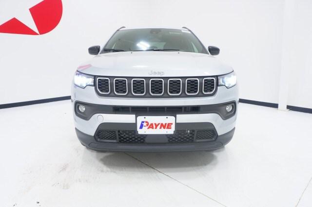 2024 Jeep Compass COMPASS LATITUDE 4X4