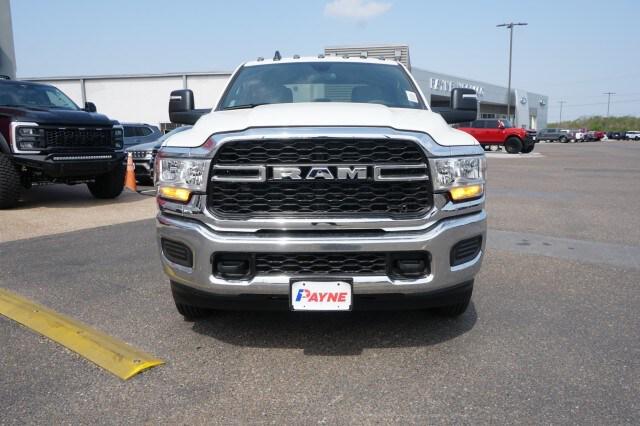 2024 RAM Ram 3500 Chassis Cab RAM 3500 TRADESMAN CREW CAB CHASSIS 4X4 60 CA