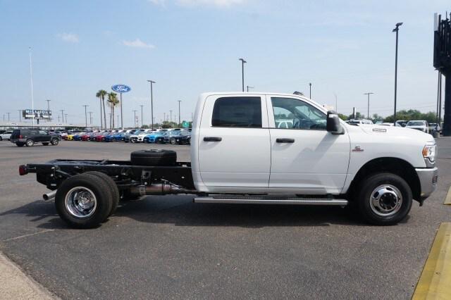 2024 RAM Ram 3500 Chassis Cab RAM 3500 TRADESMAN CREW CAB CHASSIS 4X4 60 CA