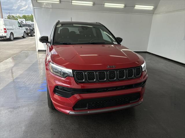 2024 Jeep Compass COMPASS LIMITED 4X4