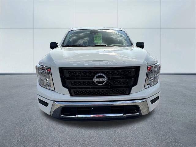 2024 Nissan TITAN Crew Cab SV 4x4