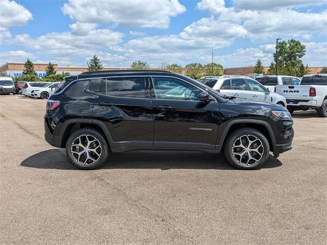 2024 Jeep Compass COMPASS LIMITED 4X4