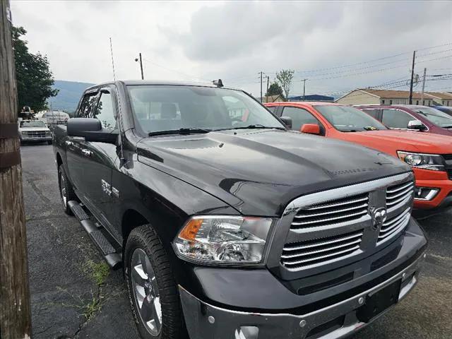 2018 RAM 1500 Big Horn Crew Cab 4x4 57 Box