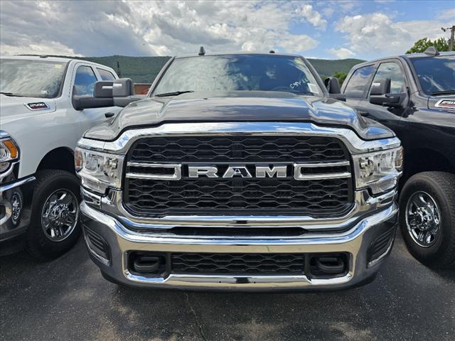 2024 Ram 3500 Tradesman Crew Cab 4x4 8' Box