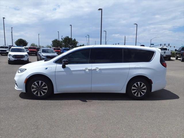 2024 Chrysler Pacifica Hybrid PACIFICA PLUG-IN HYBRID SELECT