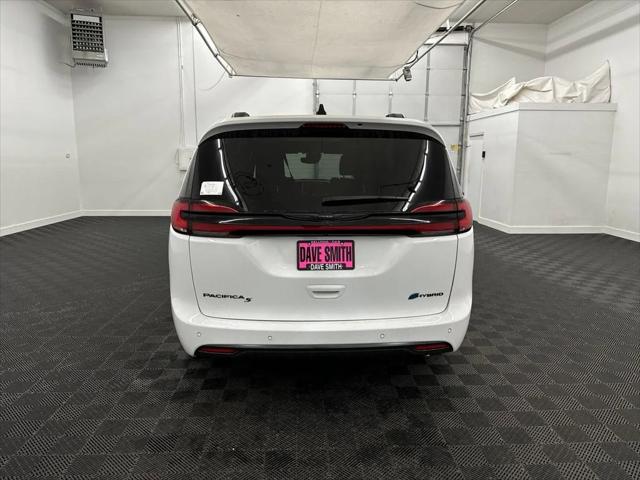 2024 Chrysler Pacifica Hybrid PACIFICA PLUG-IN HYBRID PREMIUM S APPEARANCE