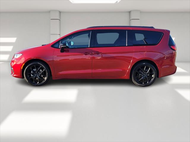 2024 Chrysler Pacifica PACIFICA TOURING L