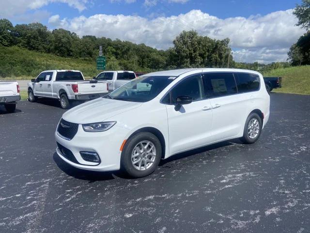 2024 Chrysler Pacifica PACIFICA TOURING L