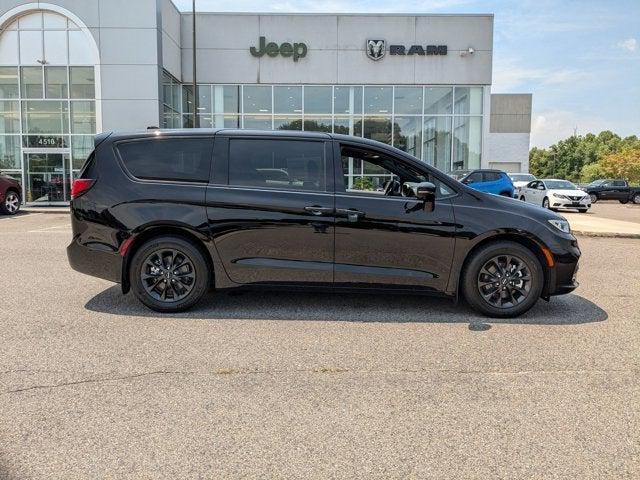 2024 Chrysler Pacifica Hybrid PACIFICA PLUG-IN HYBRID S APPEARANCE