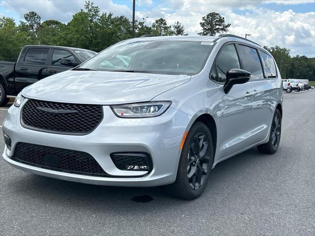 2024 Chrysler Pacifica PACIFICA TOURING L