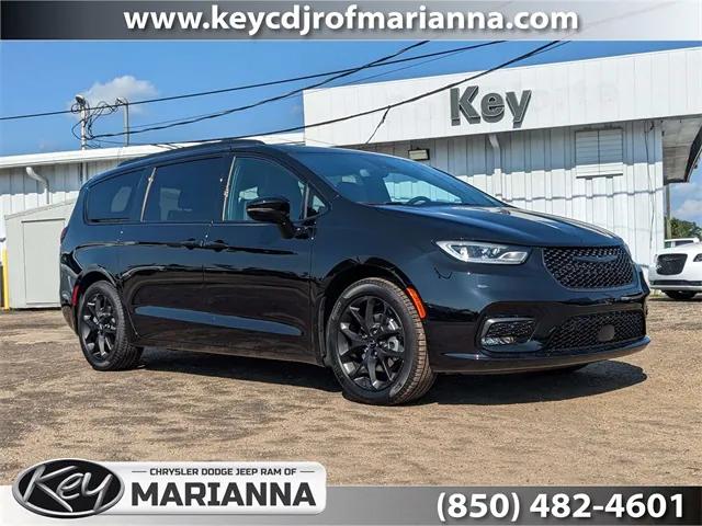 2024 Chrysler Pacifica PACIFICA TOURING L