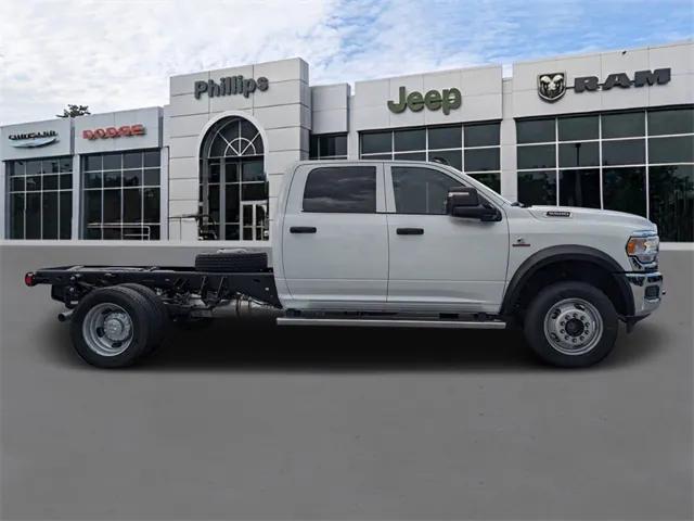 2024 RAM Ram 5500 Chassis Cab RAM 5500 TRADESMAN CHASSIS CREW CAB 4X4 60 CA