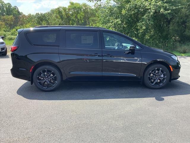 2024 Chrysler Pacifica PACIFICA TOURING L AWD