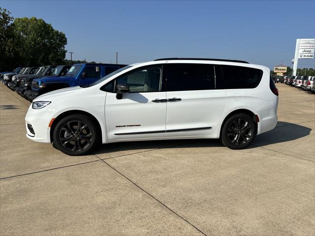 2024 Chrysler Pacifica PACIFICA TOURING L AWD